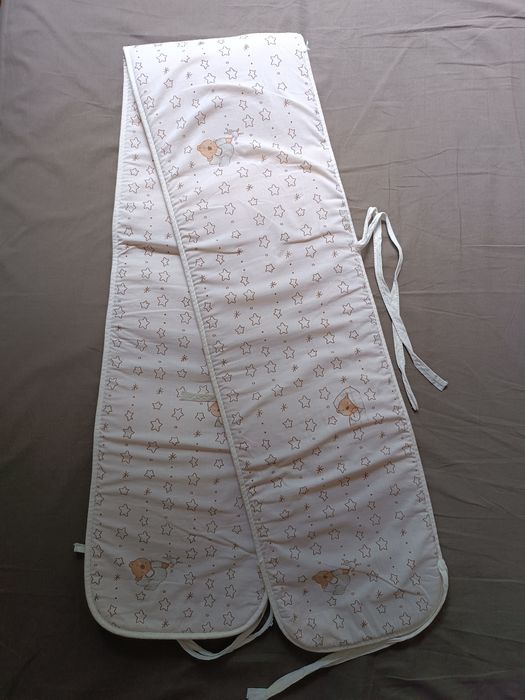 Apărătoare / protecție pătuț si pernă bebe
