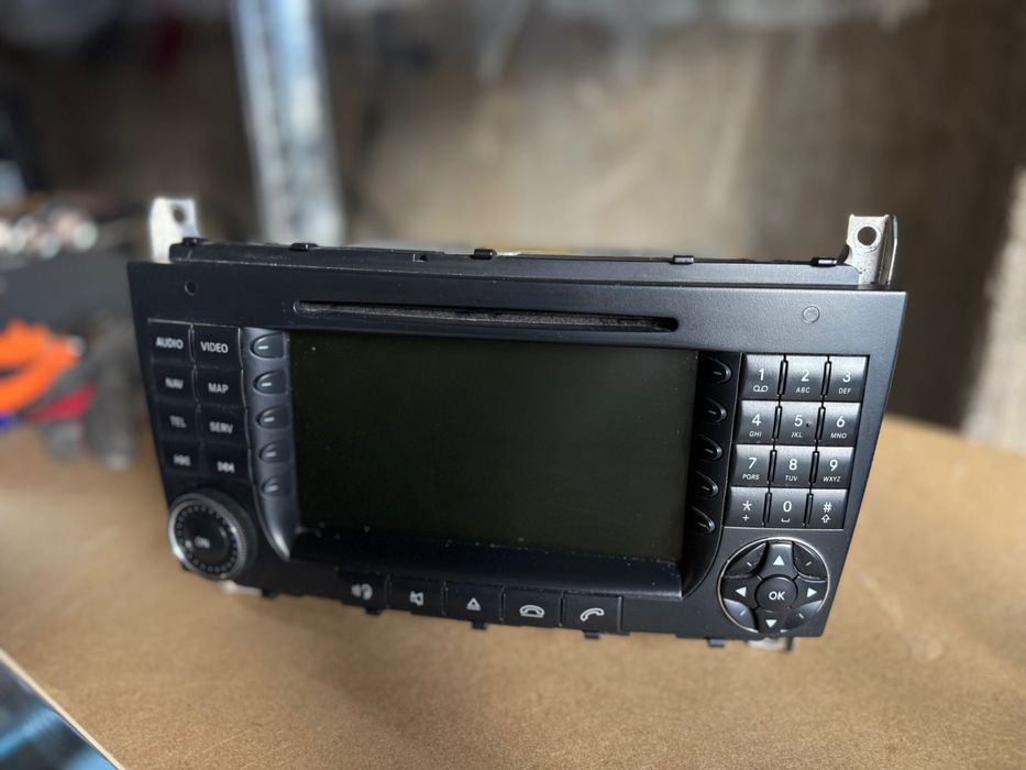 Навигация за Мерцедес W203