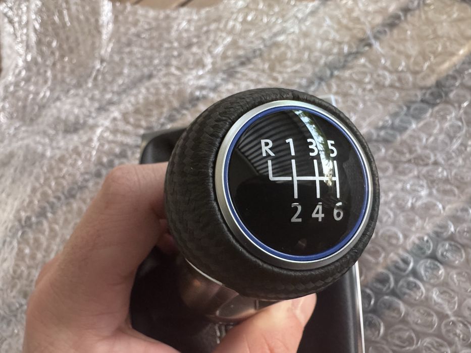 Schimbator golf 7 R original nou cu un mic defect.