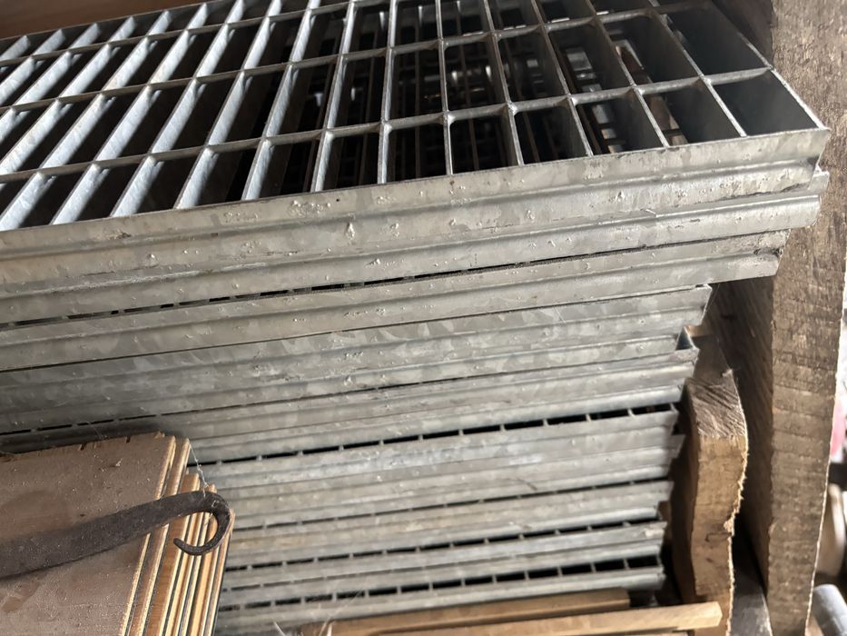 Vand gratare galvanizate