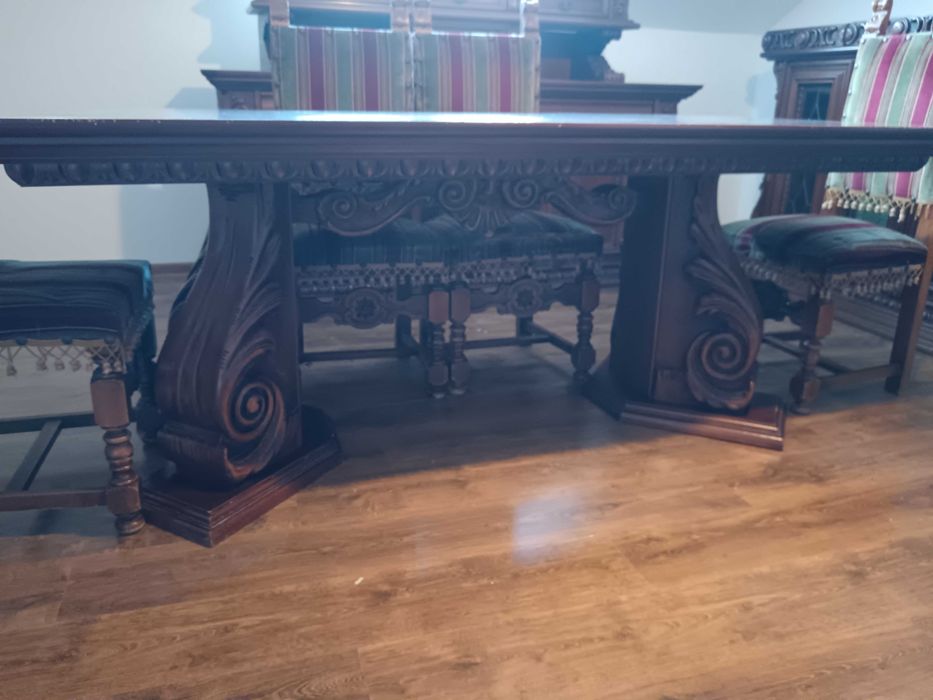 Vând mobilă antică