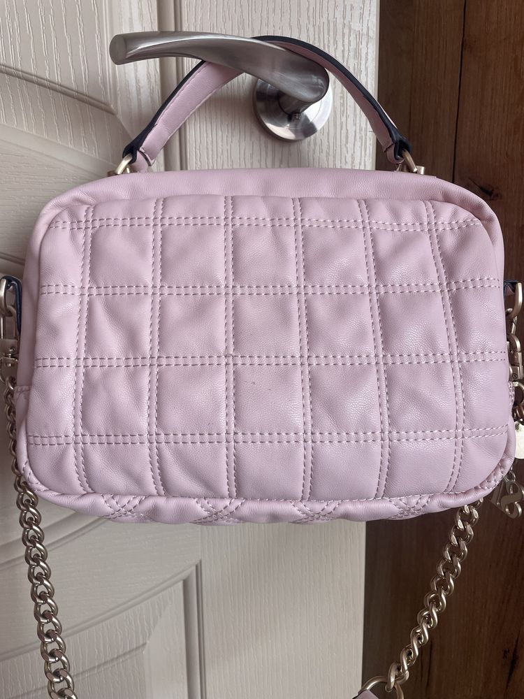 Отигинални чанти Guess