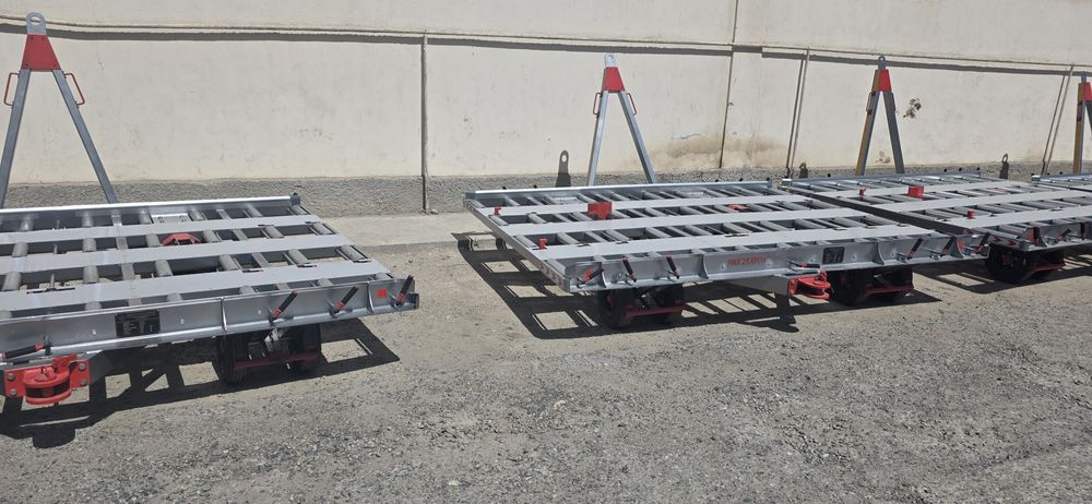 Тележка аэродромная для паллет и контейнеров