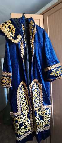 Национальный костюм чапан шапан айыр калпак