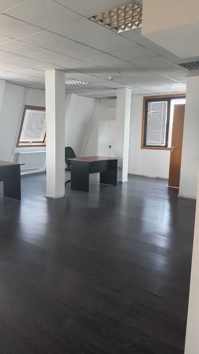 Birou de inchiriat 1 luna gratie