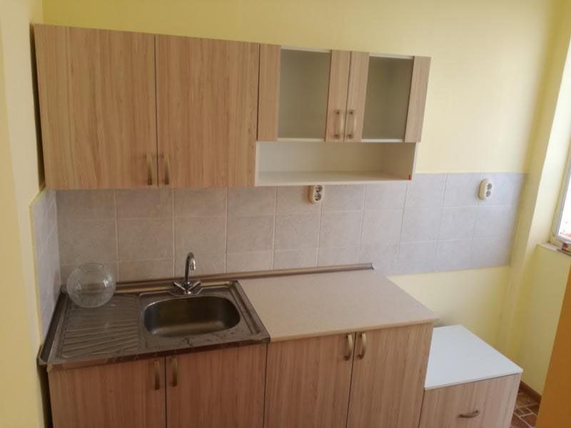 Тристаен апартамент под наем в ж.к. Сухата река, 2132425