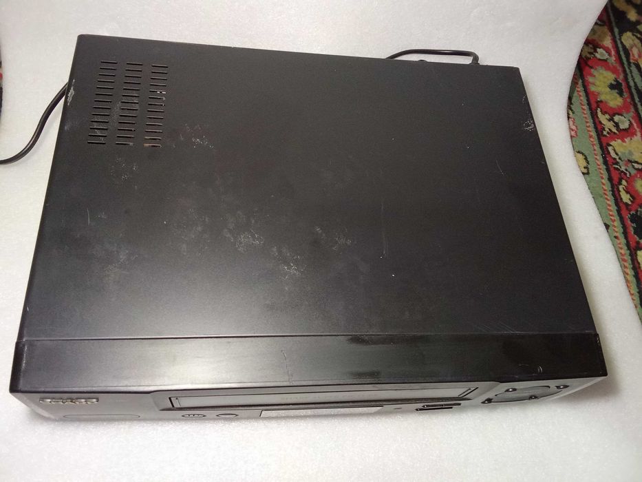 VHS видеорекордер