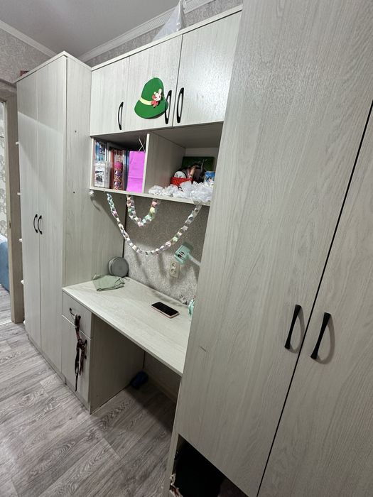 Продается шкаф со столом