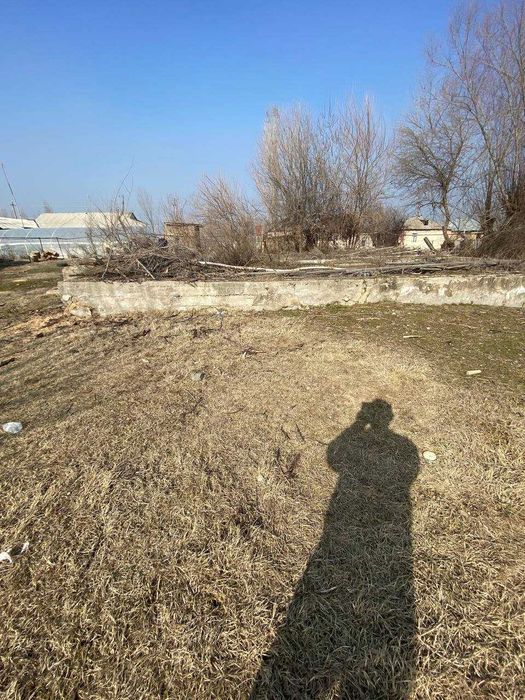 Куйи Чирчикда 10 соток ер майдони сотиляпти