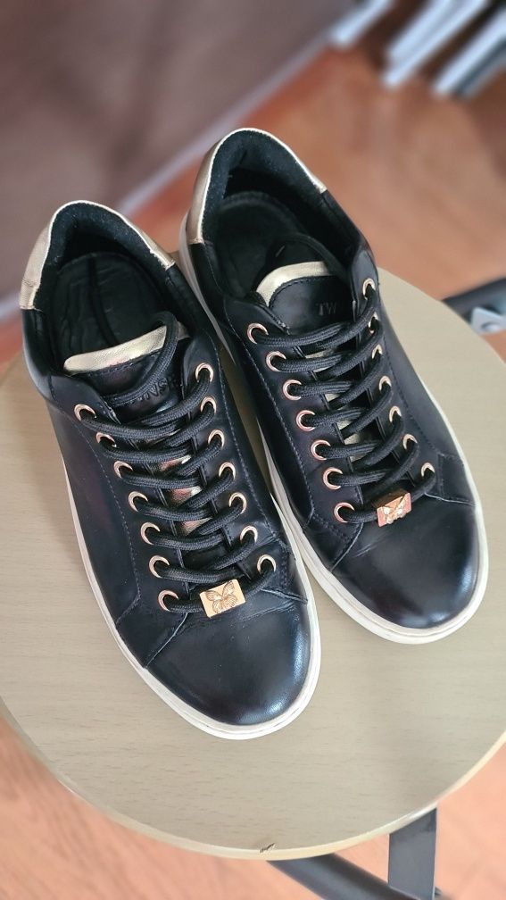 Adidași Twinset!