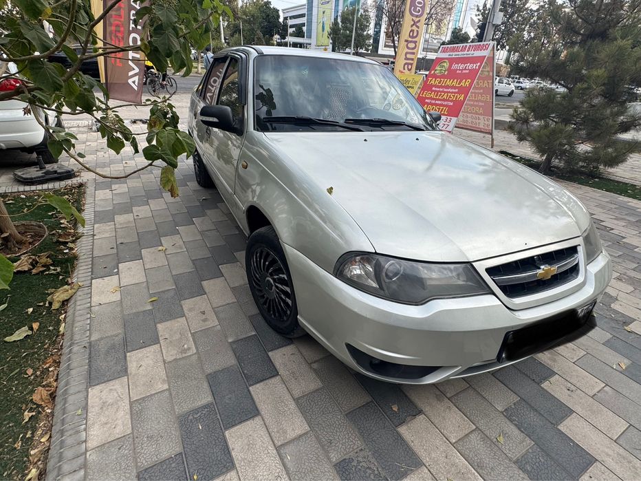 Продаю срочно нексия 2 2009 года