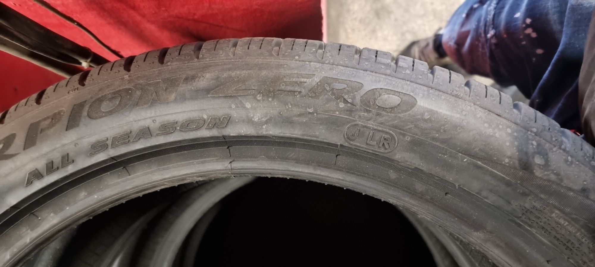 Anvelope noi Pirelli 245 45 21