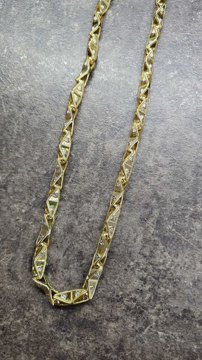 Позлатен мъжки ланец ланеца е нов