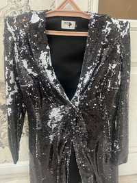 Платье пиджак из пайеток от Аида Нурекенова