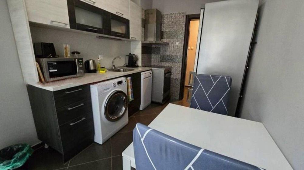 Тристаен апартамент под наем в центъра на София, 2213259