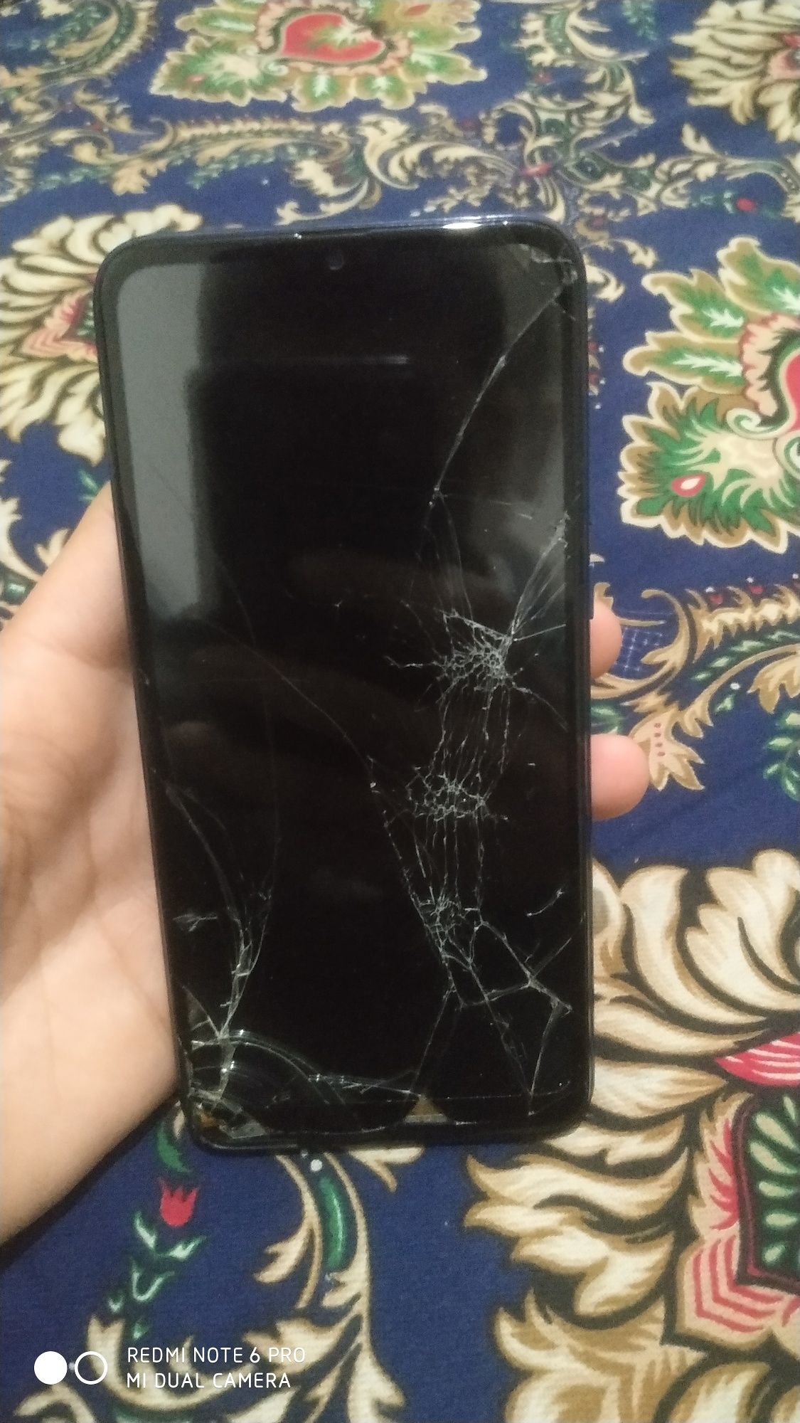 BlackFox Telefon nomi