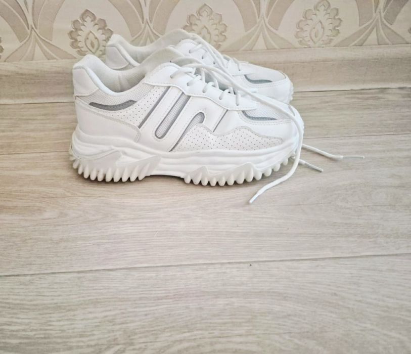 Продам женскую одежду