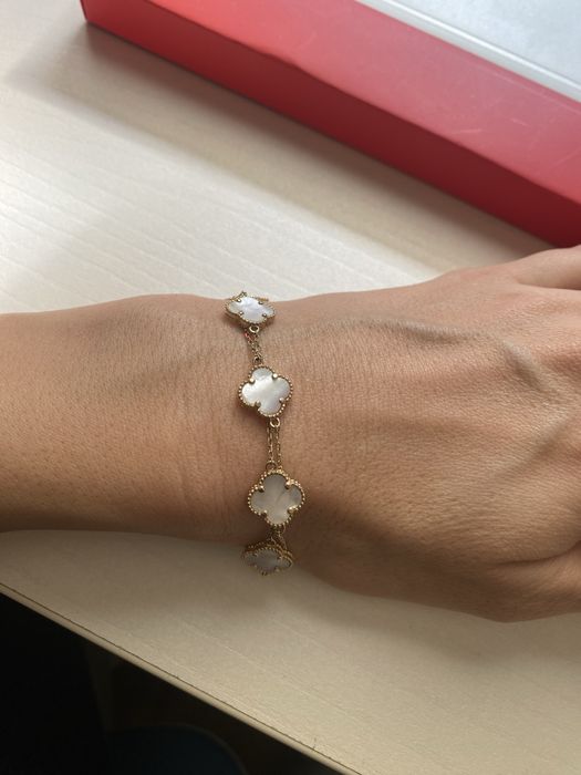 Van Cleef & Arpels златни гривни 14 карата