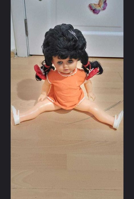 Păpușă Arădeanca, 57 cm, veche, de colecție, perioada comunistă, RSR