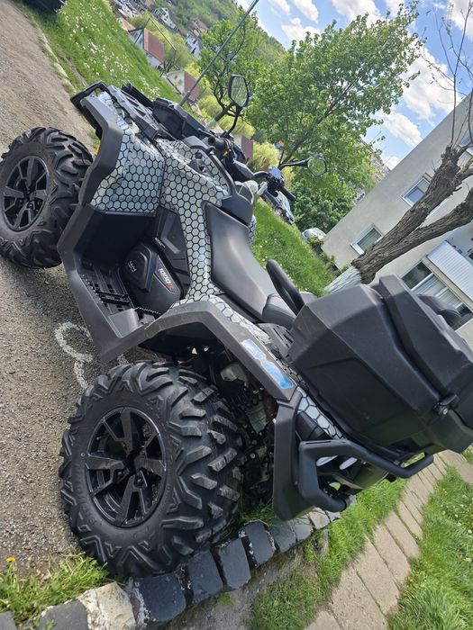 Vând schimb Can Am Outlender 1000R