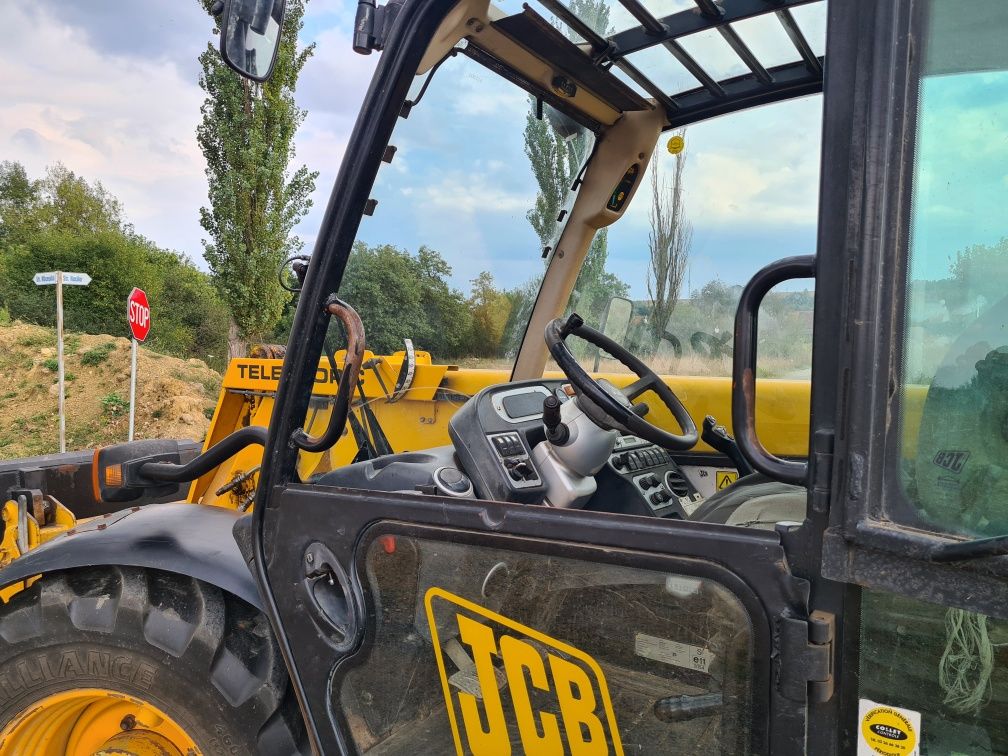 Încărcător  telescopic  jcb 536 -60