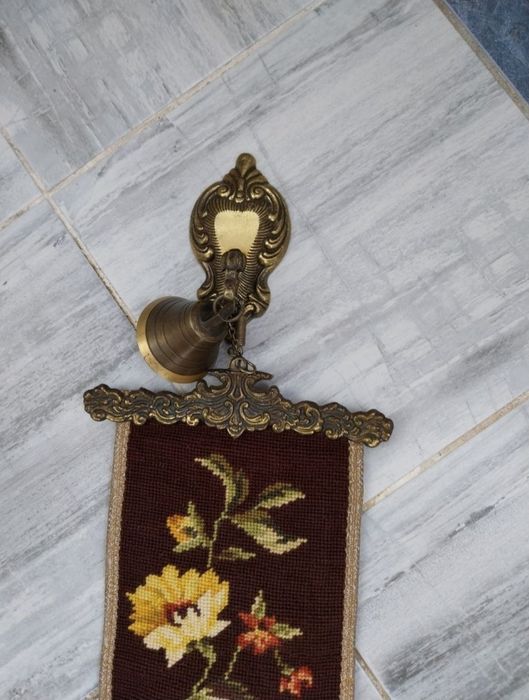 Goblen cu clopot bronz intrare Mască tribala abanos