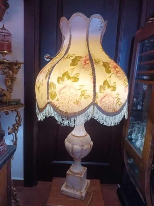 Lampa veioza anii 1900