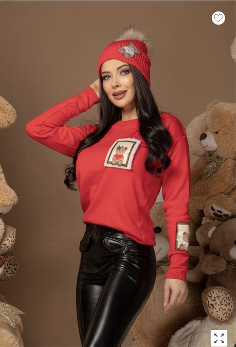 Alessa червен пуловер с мечета Bear Hug