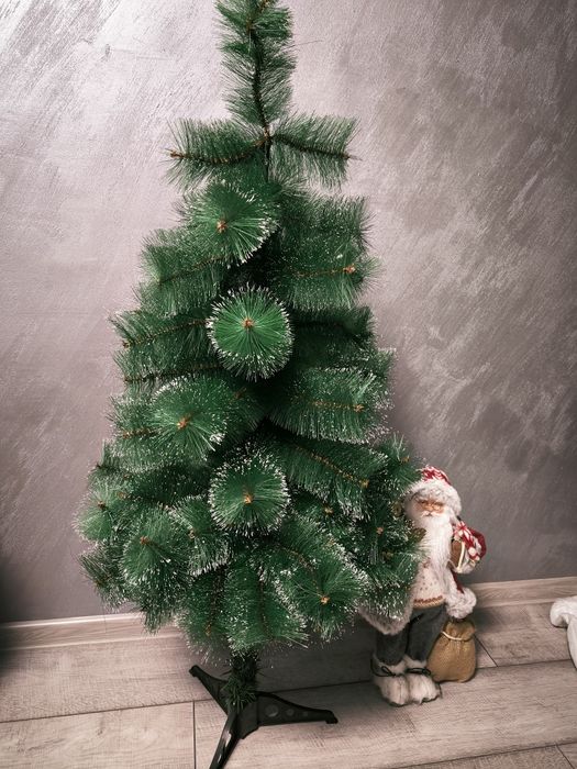 Изкуствени Коледни елхи от 10 до 70лв