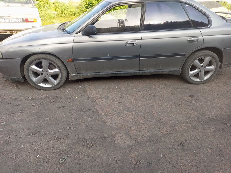 В продаже subaru legasi