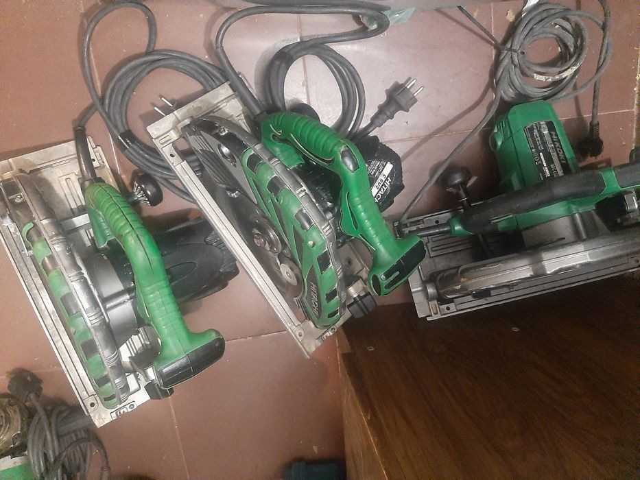 Големи циркуляри Хитачи