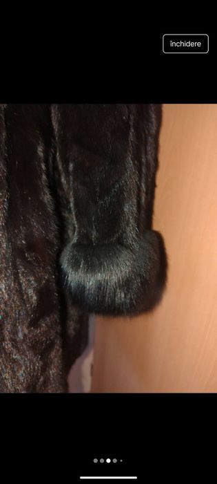 Haina noua blana naturala de nutrie cu guler si mansete de vulpe