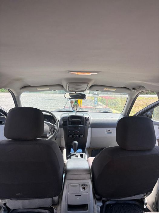Vând Kia Sorento