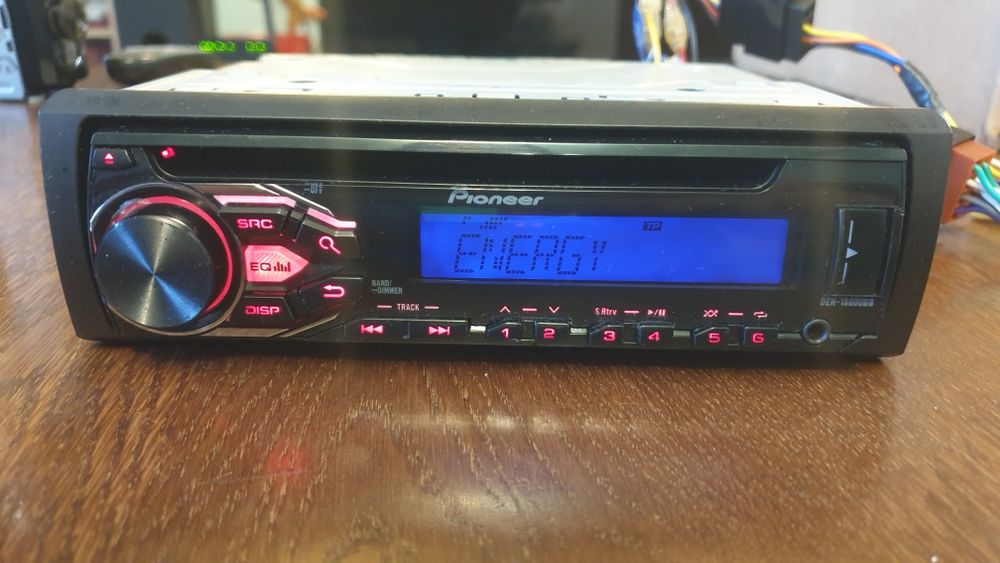 Авто радио плеър музика за кола Пайнер Pioneer CD MP-3 USB AUX