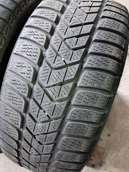 4 anvelope iarnă 225 40 r18 Pirelli