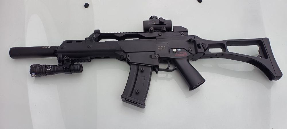Vând AAirsoft electrica SLV 36 perfect funcțională cu Reddot