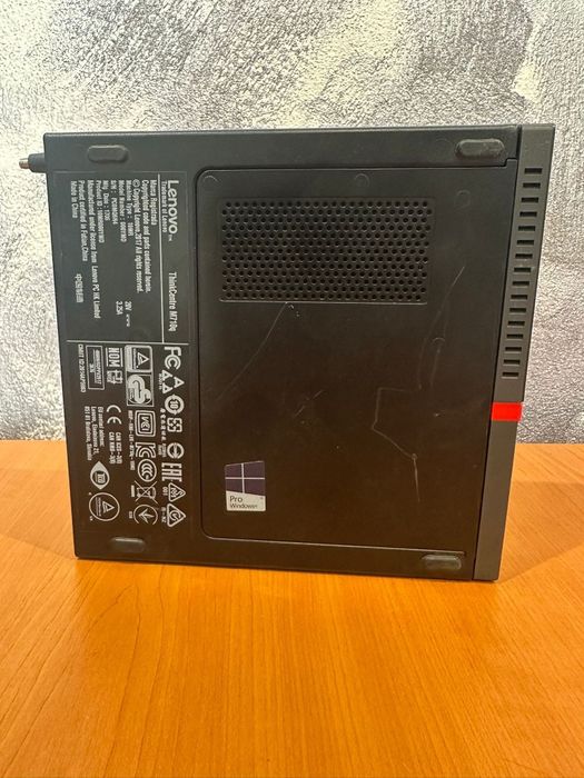 Calculator Lenovo ThinkCentre cu Toate Aplicațiile Microsoft Office