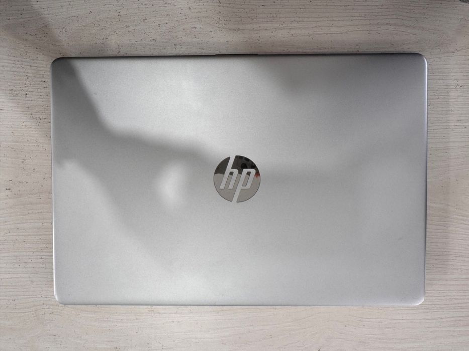Noutbook Hp i5 sotiladi