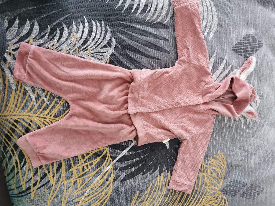 Продавам комплект за момиче