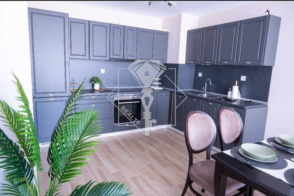 Продава се Тристаен апартамент в Пловдив, Христо Смирненски - 106 кв.м за 2038 €/кв.м - Снимка #3