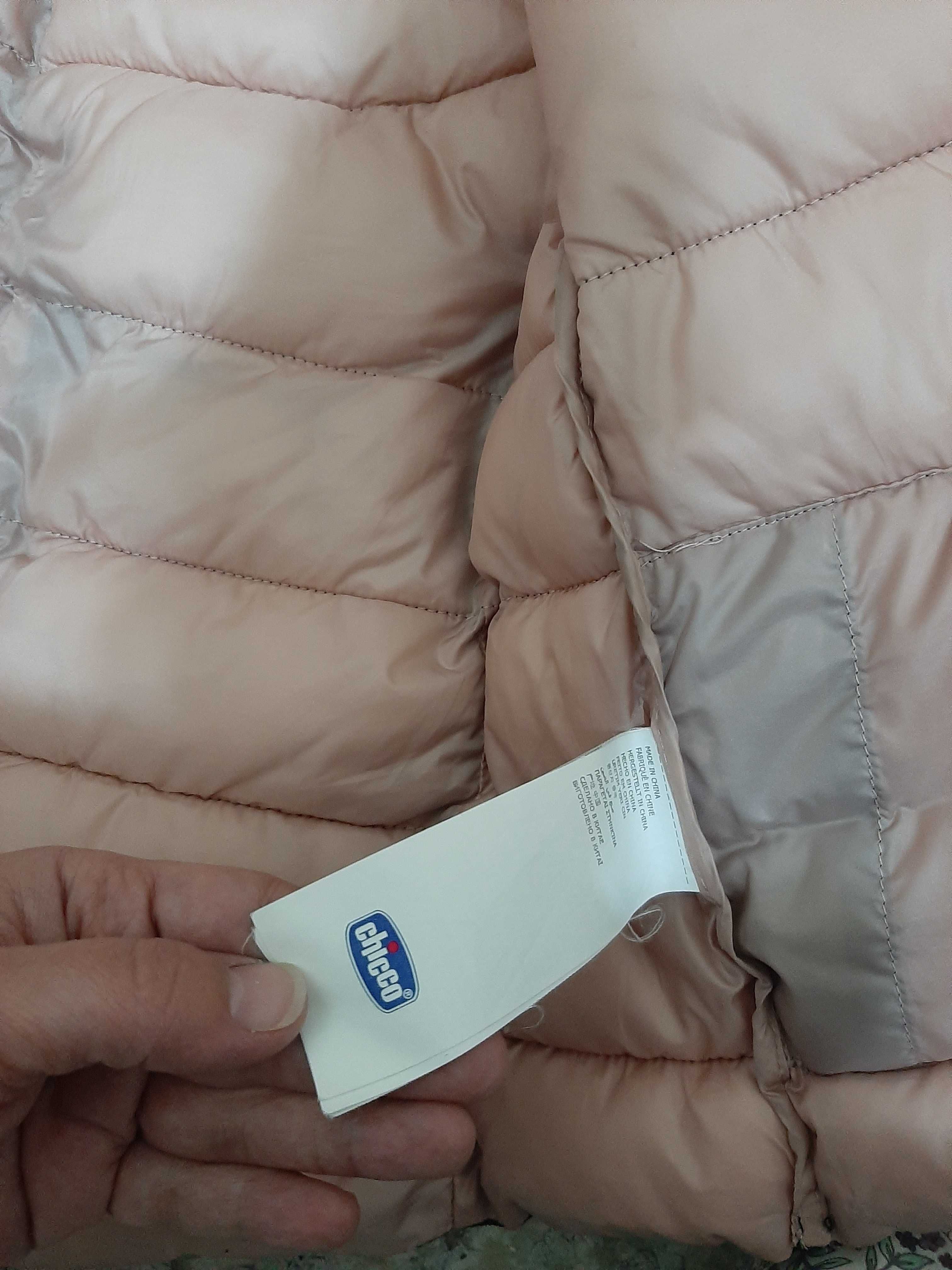 Куртки фирменные  на девочку 1.5-3годика
