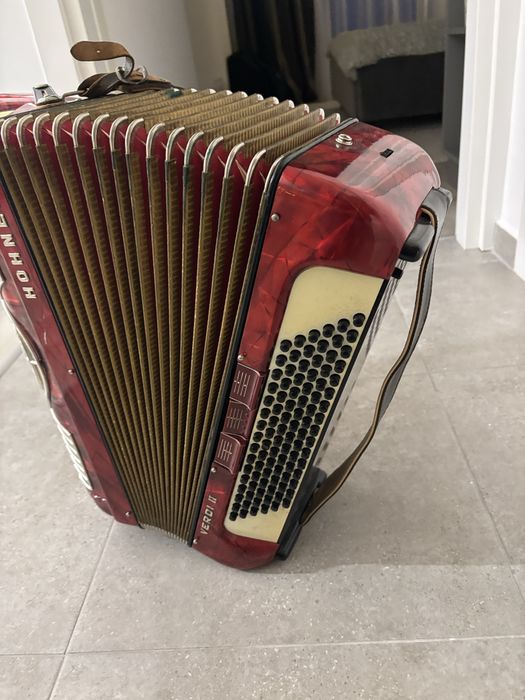 Acordeon Hohner Verdi 2 cu 96 de basi