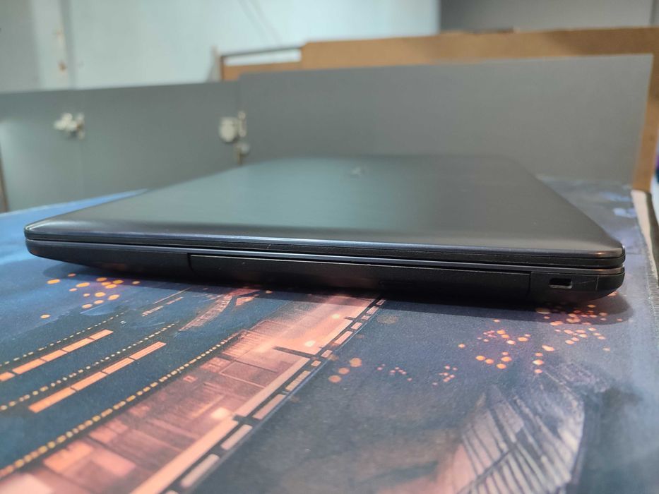 Ноутбук офисный Asus Intel Celeron N4020