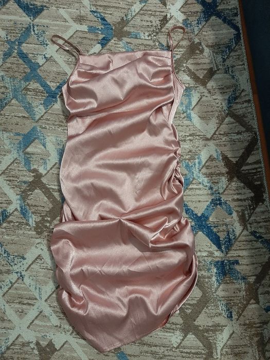 Rochie din satin superbă de zi mărimea S