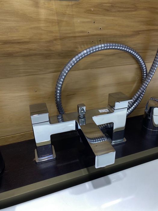 Смеситель от hansgrohe для ванны