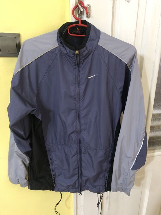 Nike сива ветровка