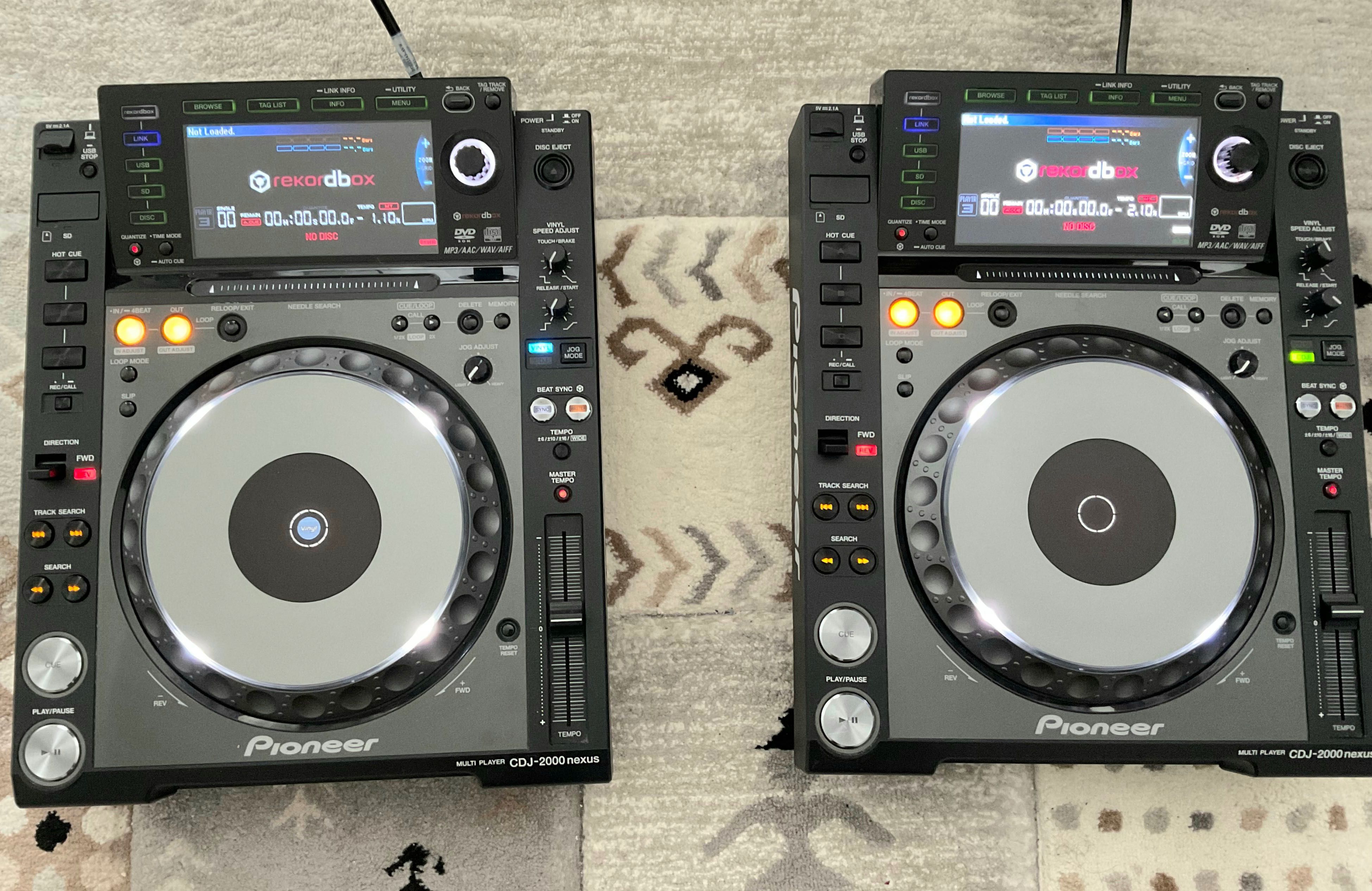 CDJ 2000 nexus pioneer