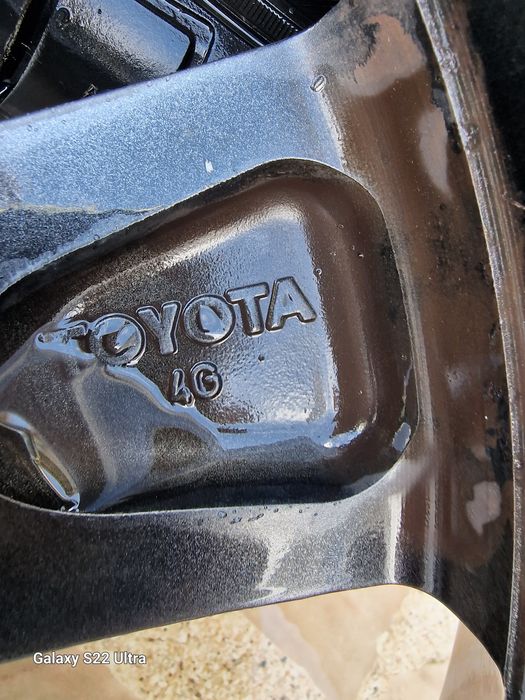 Toyota Urban Cruiser 4G Auris 16 цола +гуми 195 60 16 оригинални  Замъ