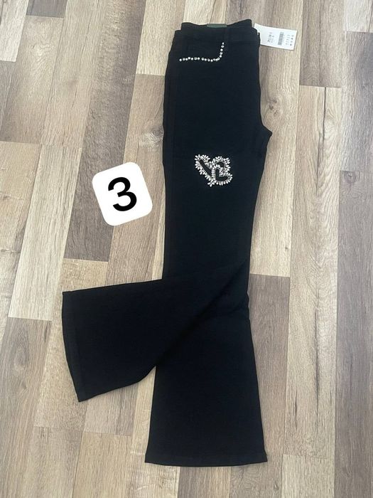 Blugi dama 100 lei perechea .