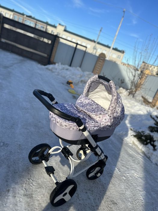 Продам коляски 2 в 1 есть прогулочный блок